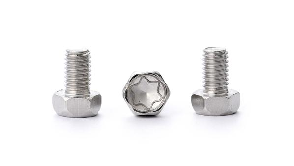 螺丝厂家介绍不锈钢螺丝和钛合金螺丝的区别
